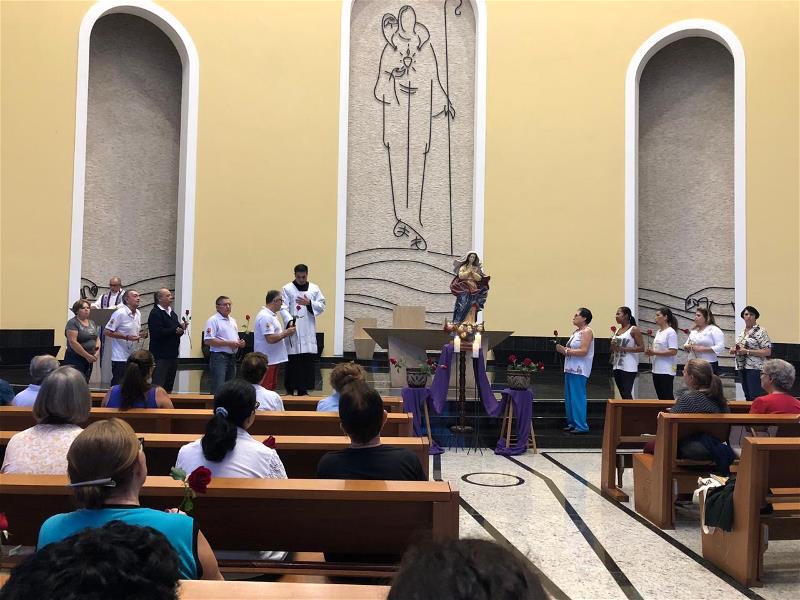 <i>Oração Terço Nossa Sra das Dores    (17/04/2019)</i>