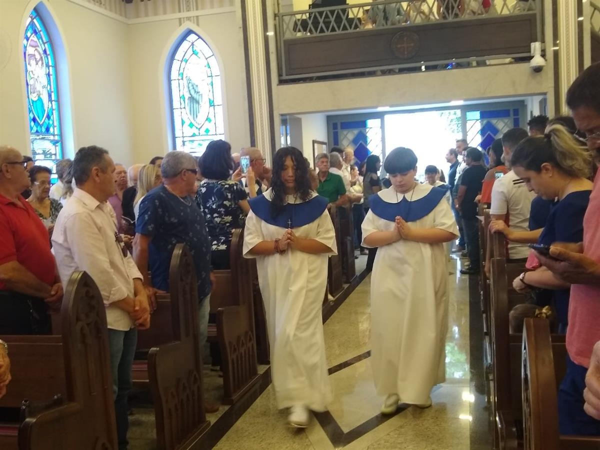 <i>22 jovens receberam a Primeira Eucaristia    (10/11/2019)</i>