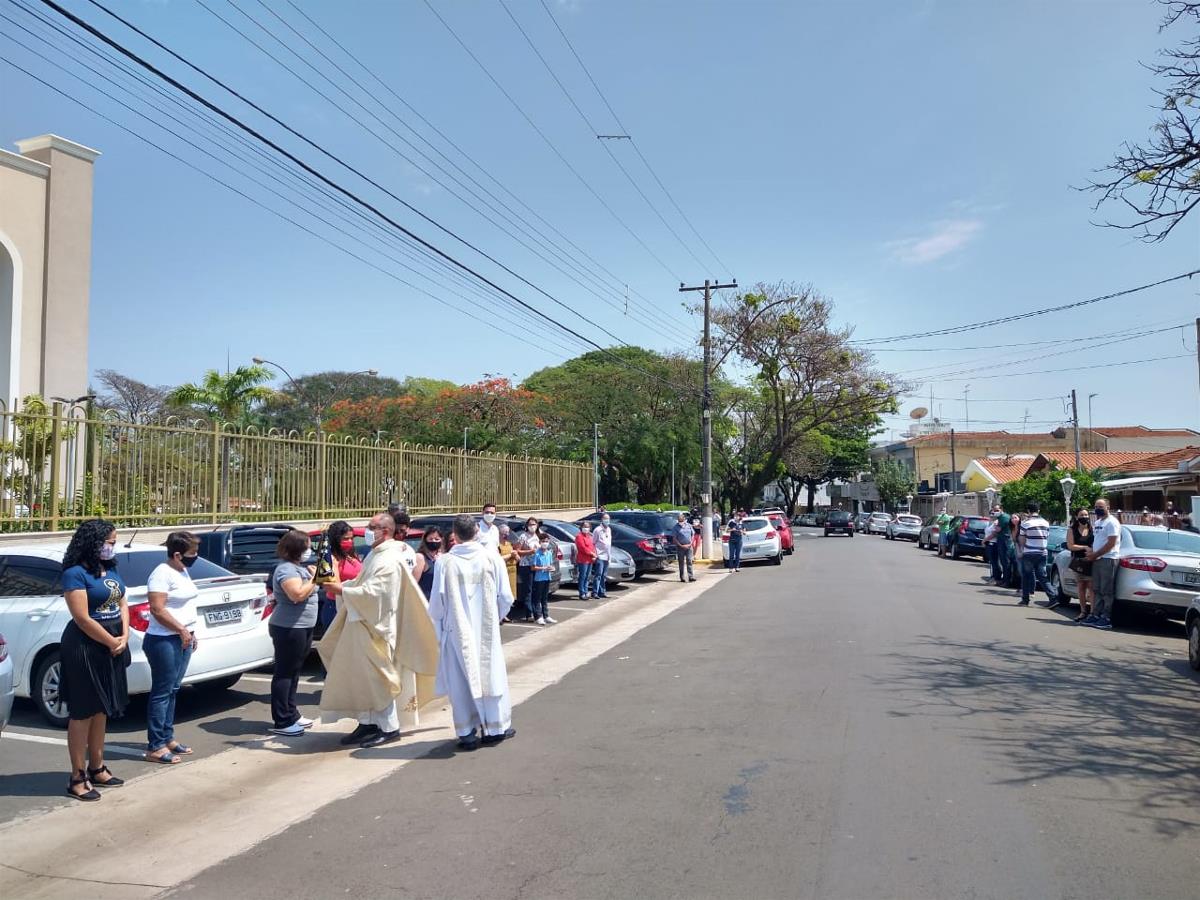 <i>Missa em louvor à Nossa Senhora Aparecida    (12/10/2020)</i>